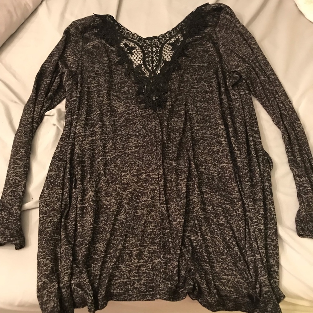 Light cardigan with back detailing